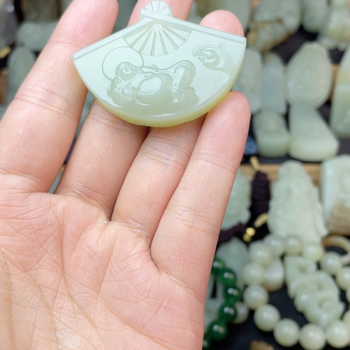 和田玉颈饰未镶嵌