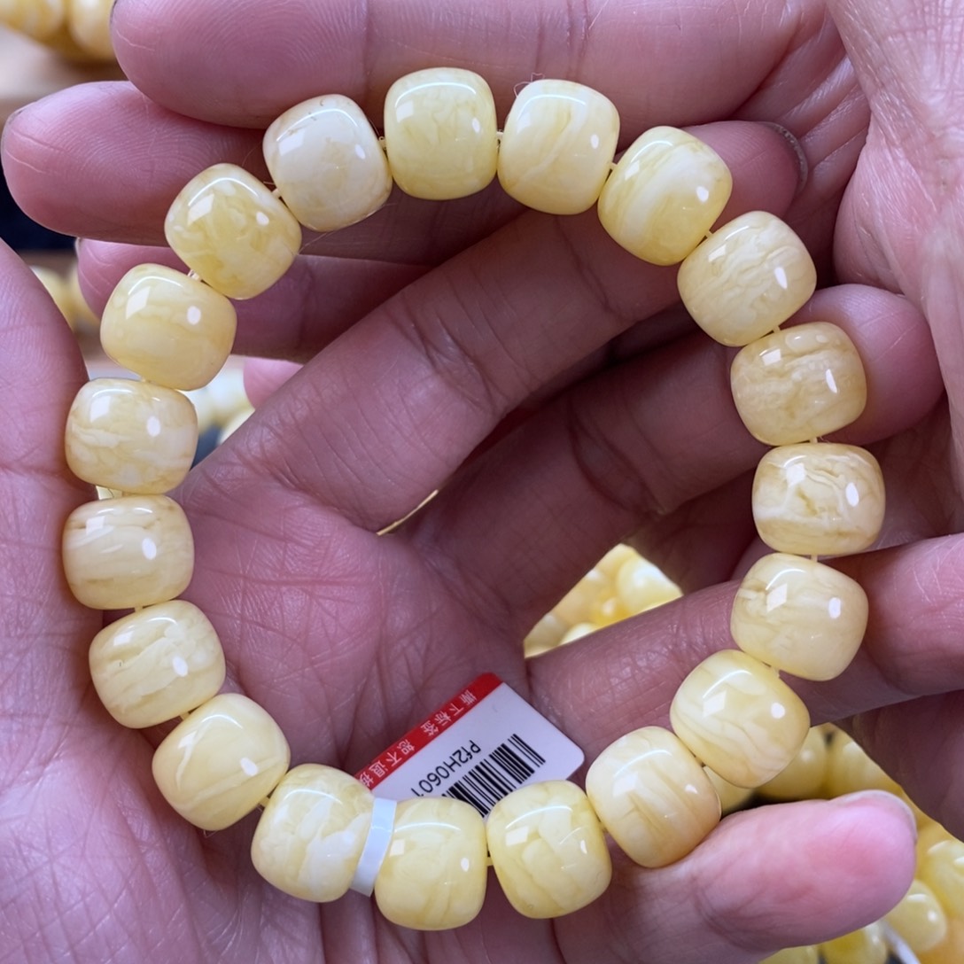 蜜蜡裸石未镶嵌且****3