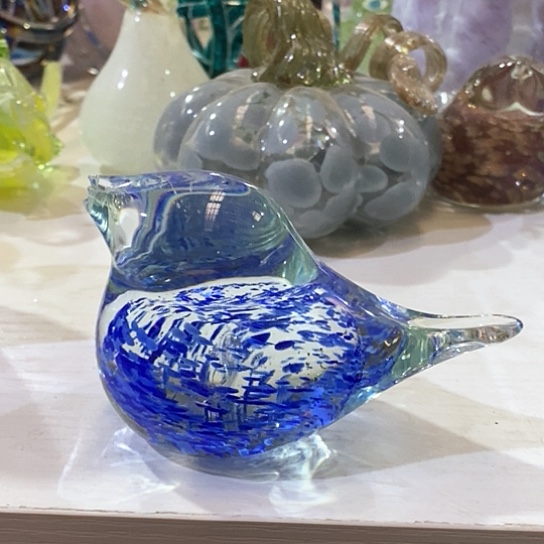 琉璃花瓶高7厘米宽7厘米