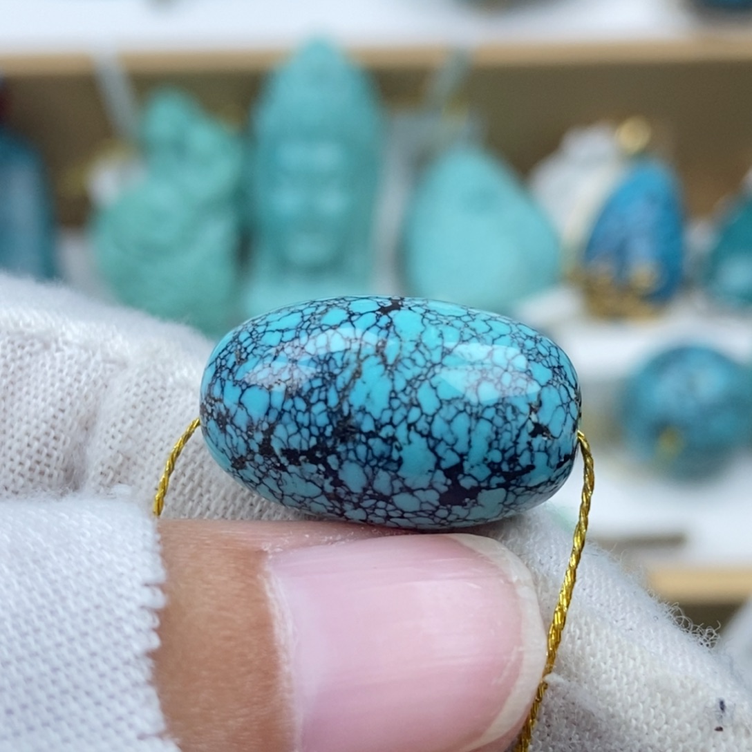 绿松石未镶嵌颈饰