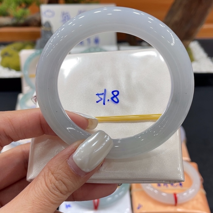 翡翠未镶嵌手镯缅甸翡翠