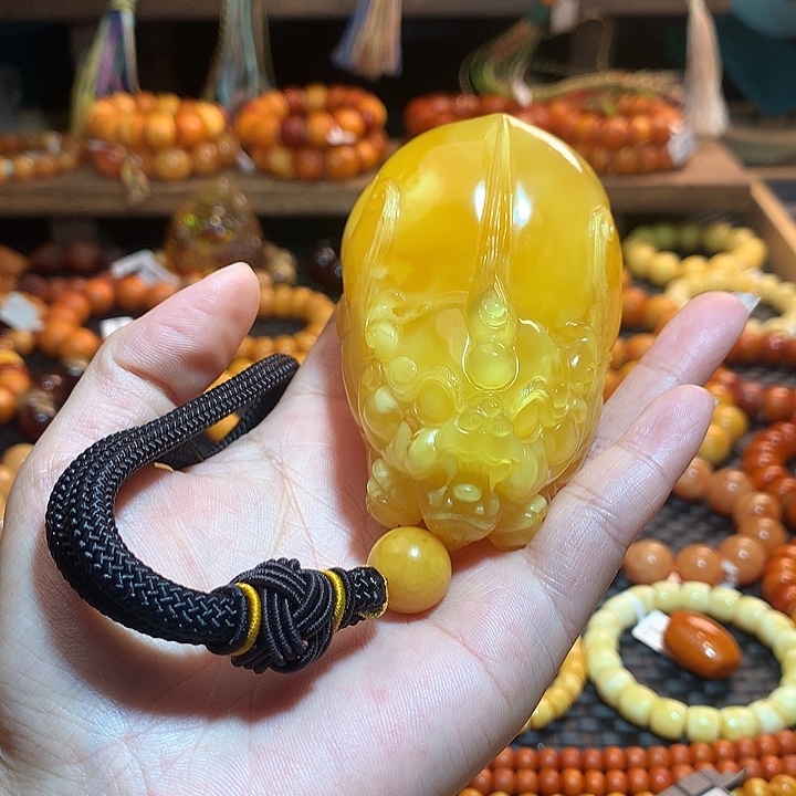 学***习蜜蜡未镶嵌吊坠(赠链)