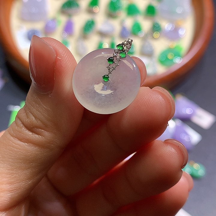 翡翠吊坠(不含链)18K金镶嵌