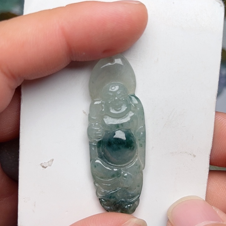 翡翠颈饰未镶嵌佛