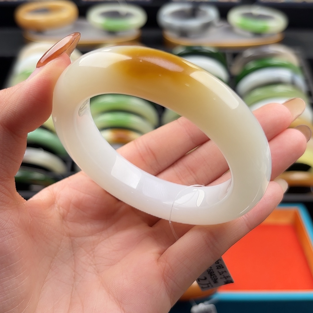 和田玉未镶嵌手镯56.7