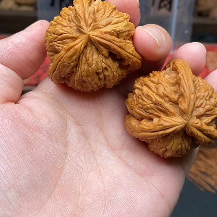 蝗***蚱把件文玩核桃白奔