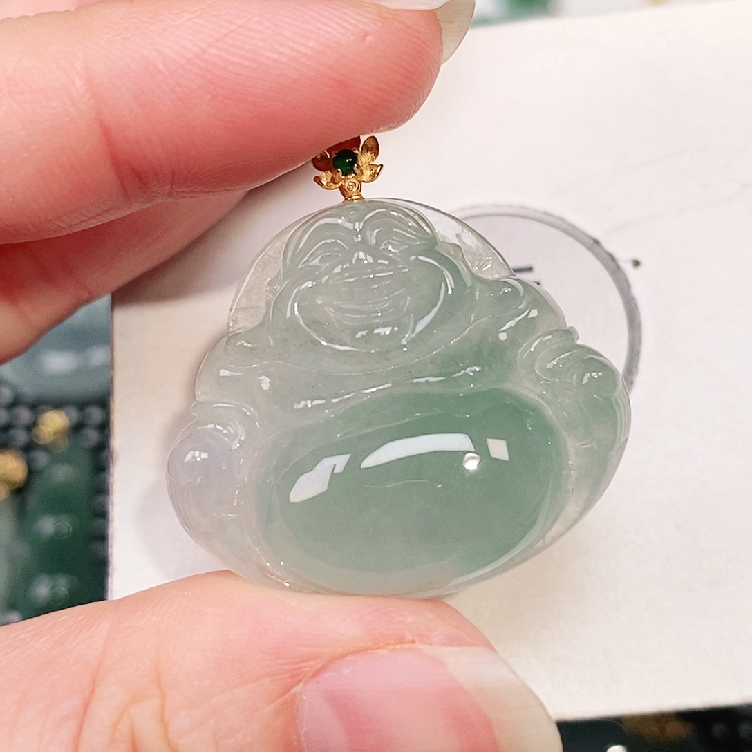 翡翠18K金镶嵌颈饰