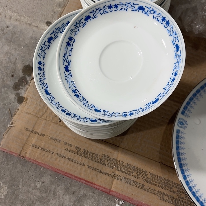 陶13公分兰花，小鸟碟子，碟子两个