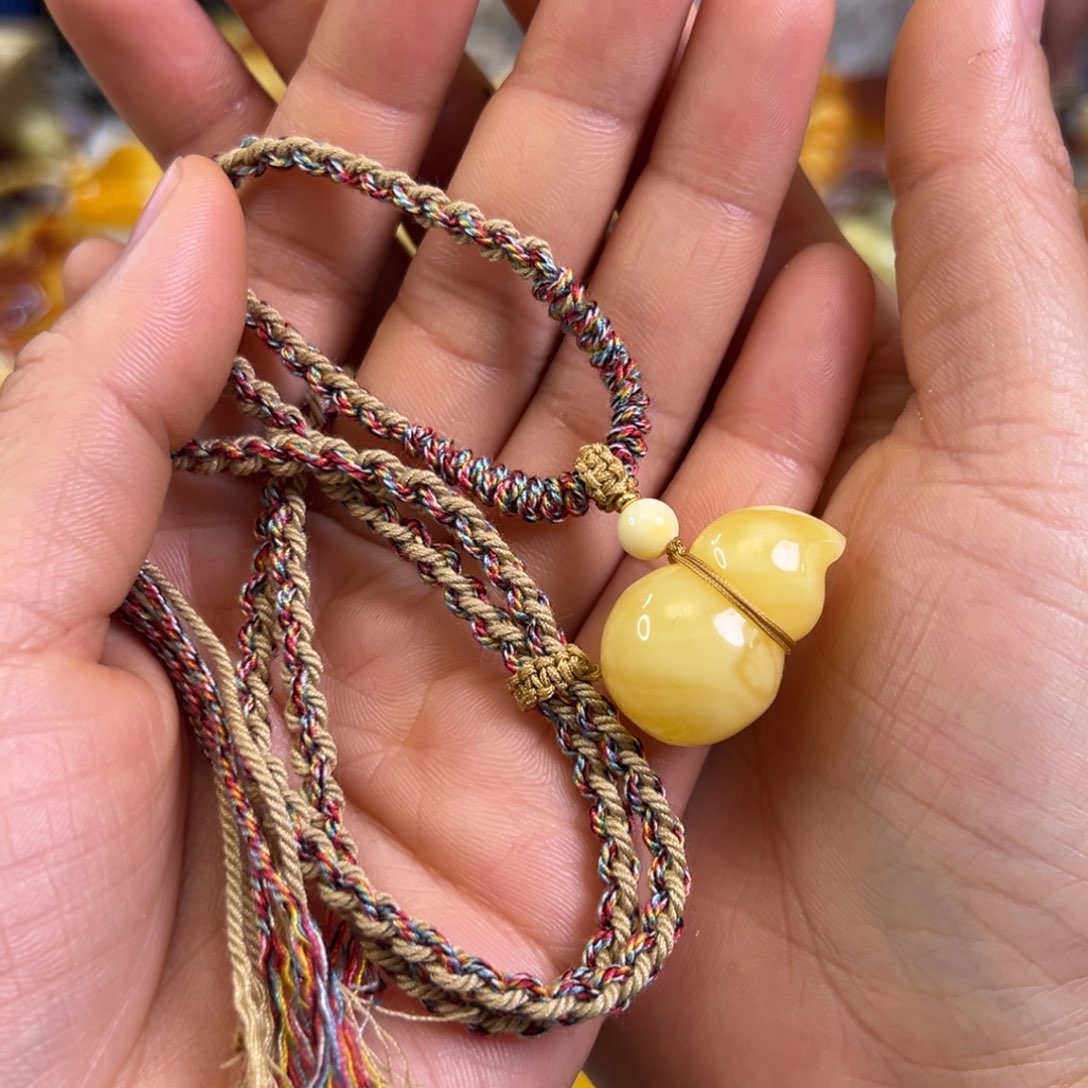 蜜蜡裸石未镶嵌蜜蜡