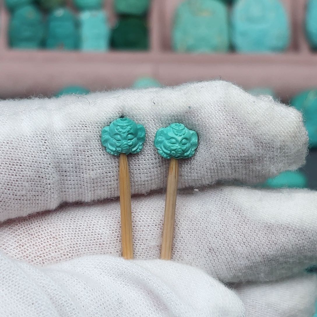 绿松石配饰未镶嵌