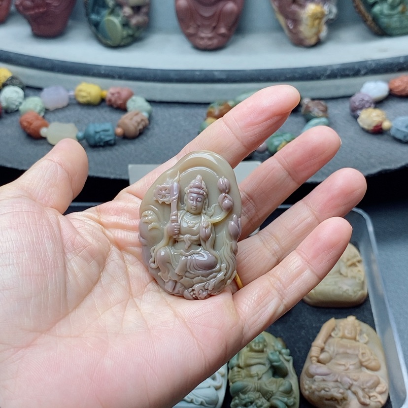 【闪购商品】定制石英质玉吊坠未镶嵌