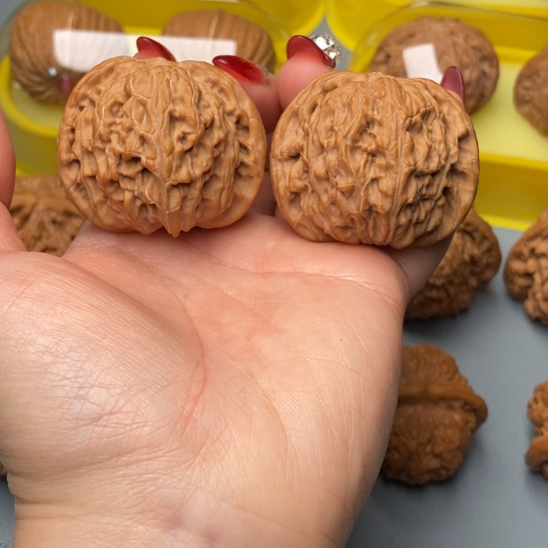 文玩核桃把件42磨盘45.6克