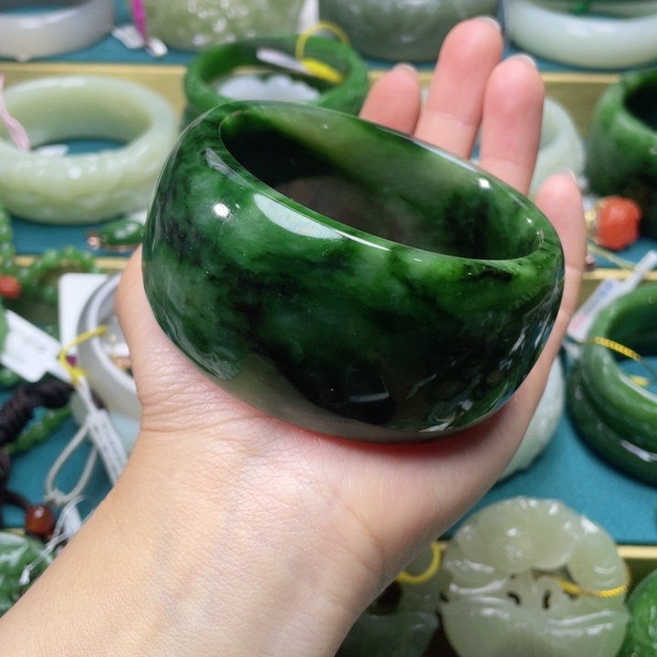 和田玉手镯62+圈口 编号62未镶嵌