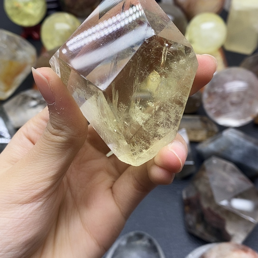 珠宝半成品水晶未镶嵌192水晶石