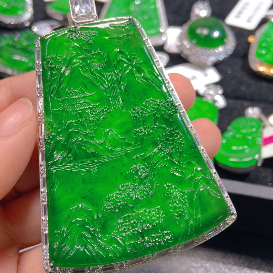 翡翠吊坠(不含链)未镶嵌