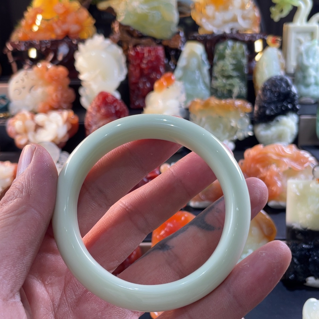 陆***²岫玉未镶嵌手镯子111111111