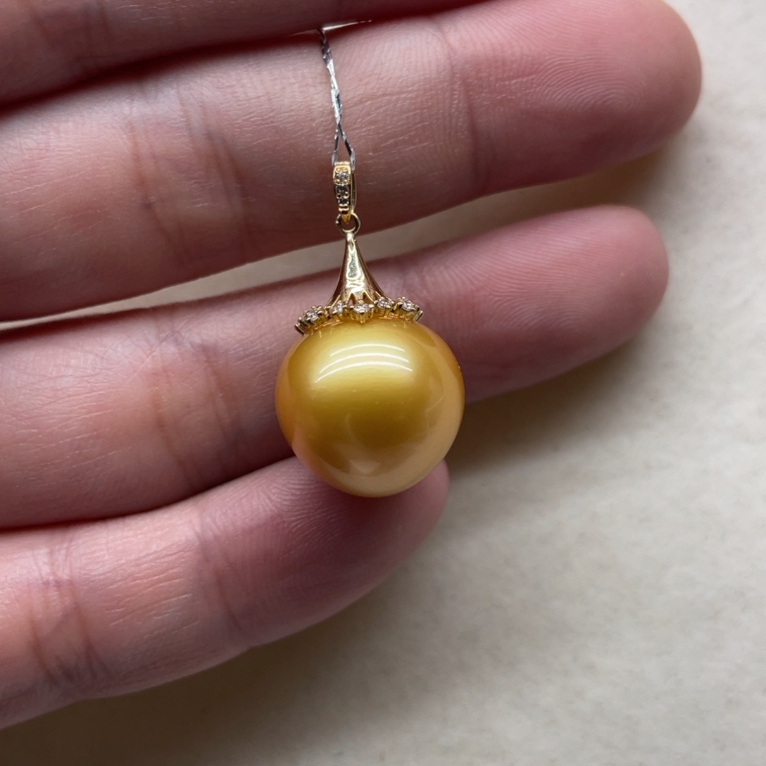 海水珍珠颈饰18K金镶嵌14.9mm