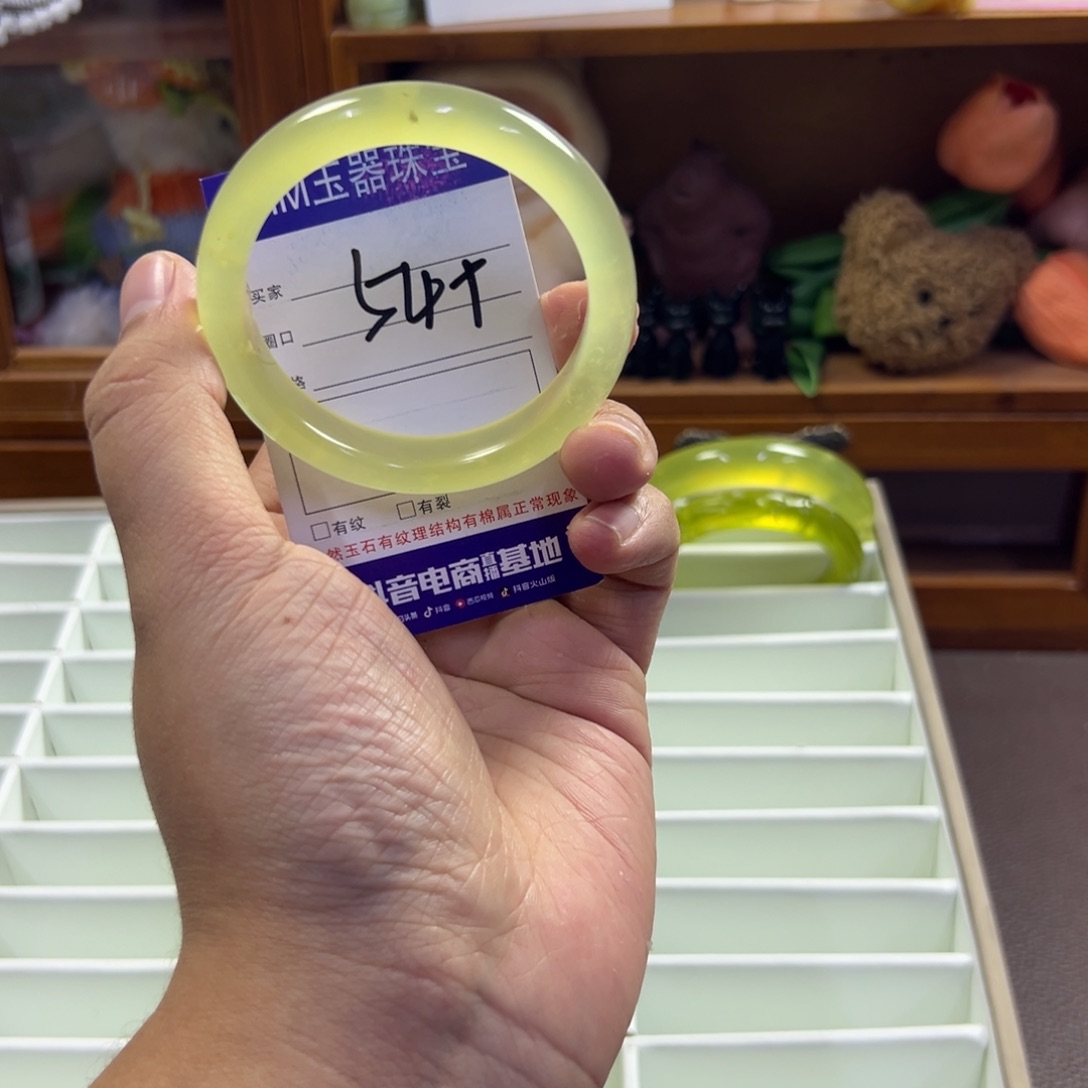 蛇纹石玉未镶嵌手镯492