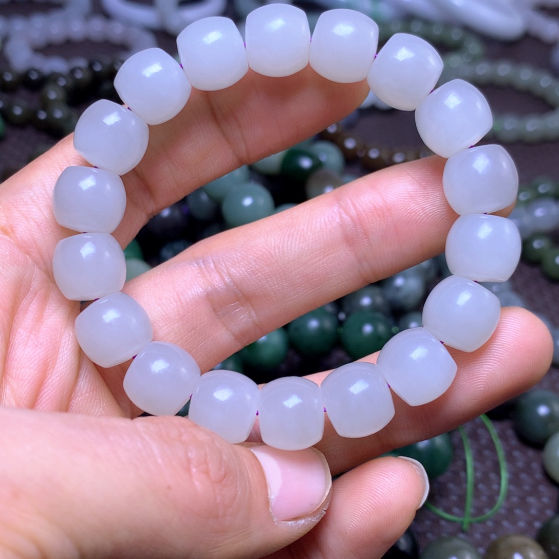 和田玉未镶嵌手串12