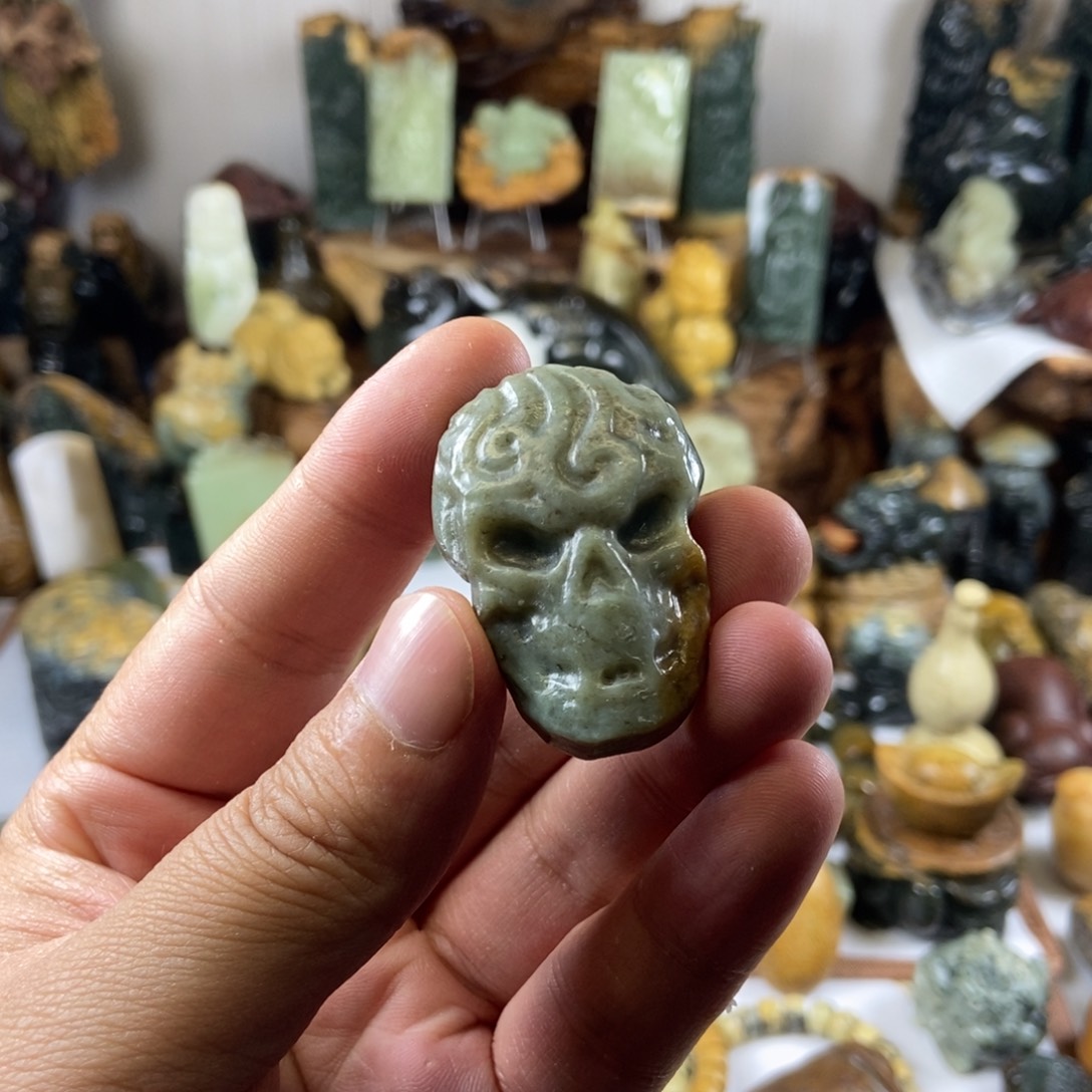 岫岩河磨玉（透闪石质玉）未镶嵌挂件