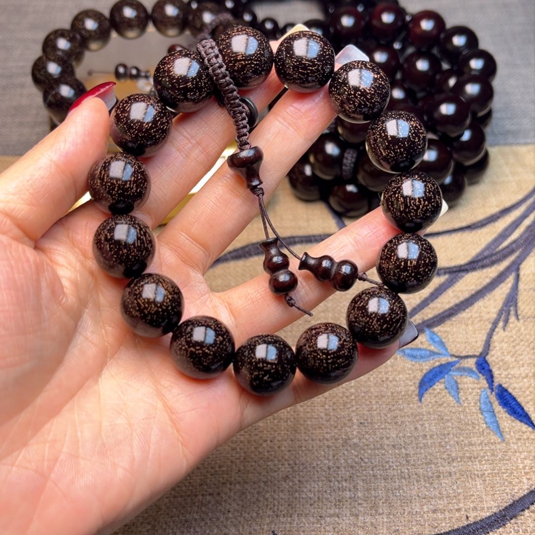 檀香紫檀（小叶紫檀）1.5 15颗爆星