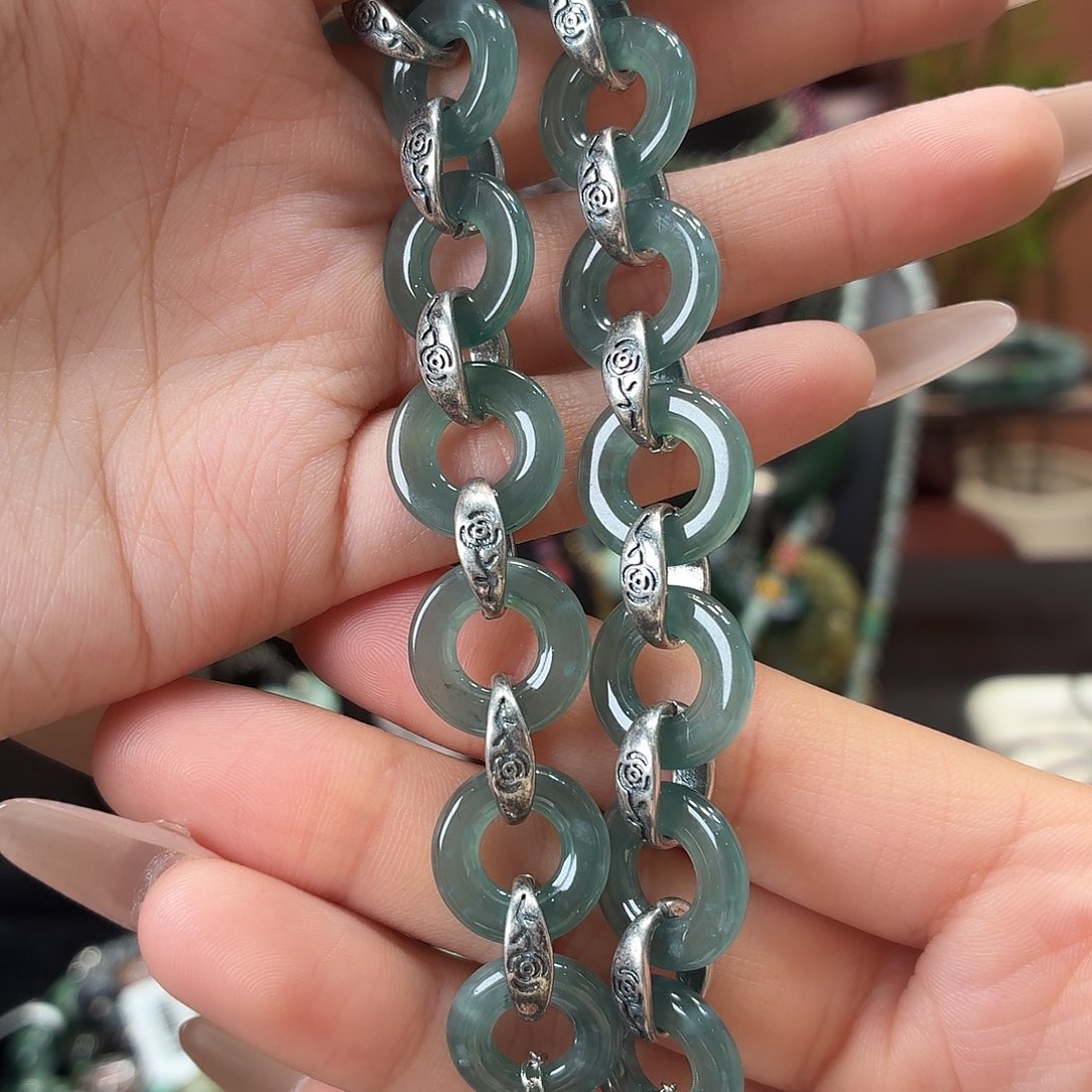 翡翠未镶嵌耳饰多样性发一手串