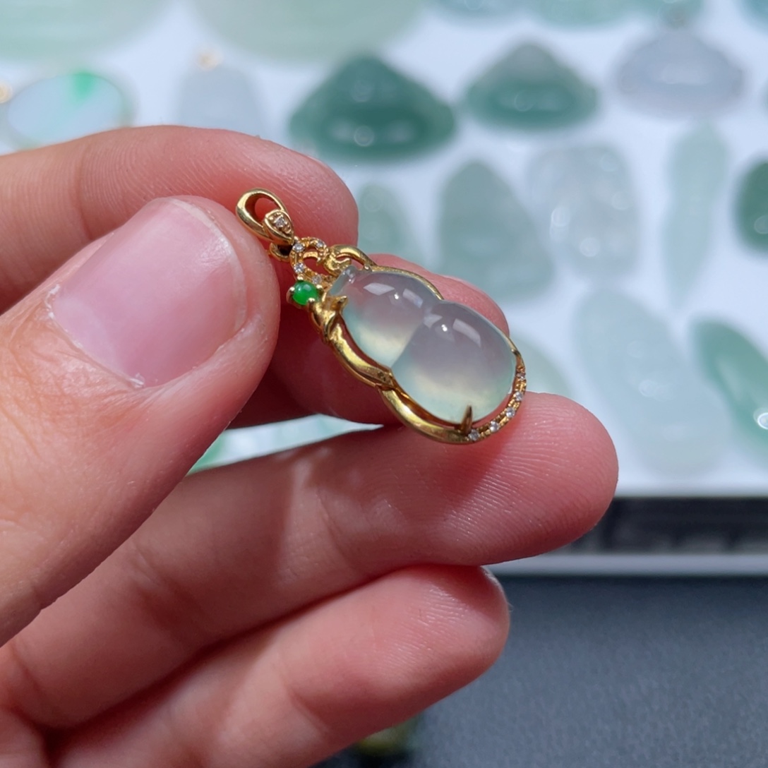 定制翡翠未镶嵌翡翠