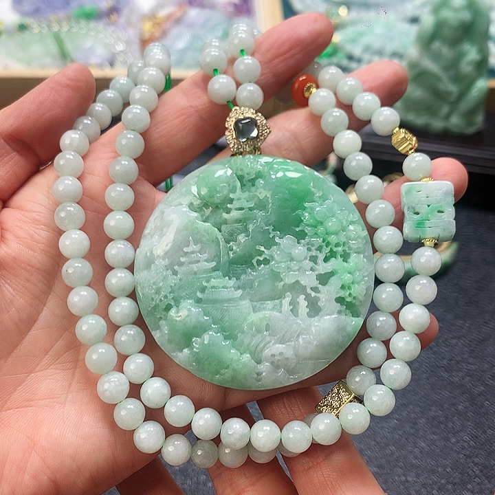 翡翠颈饰未镶嵌吊坠