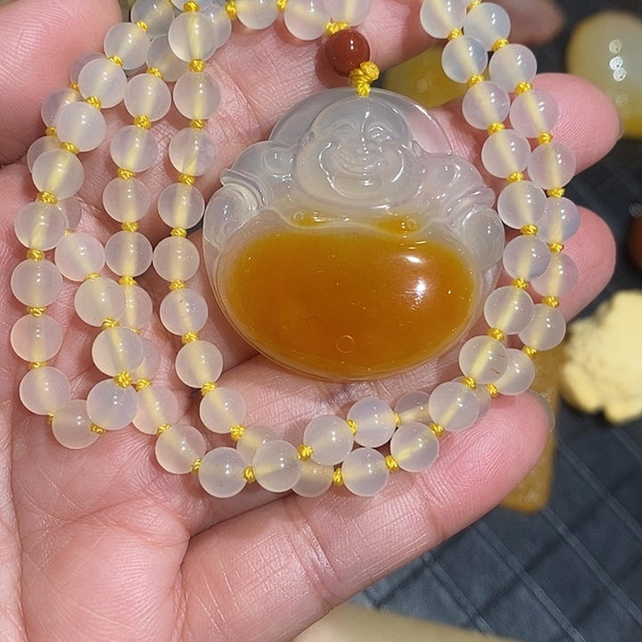 石英质玉（黄龙玉）未镶嵌颈饰