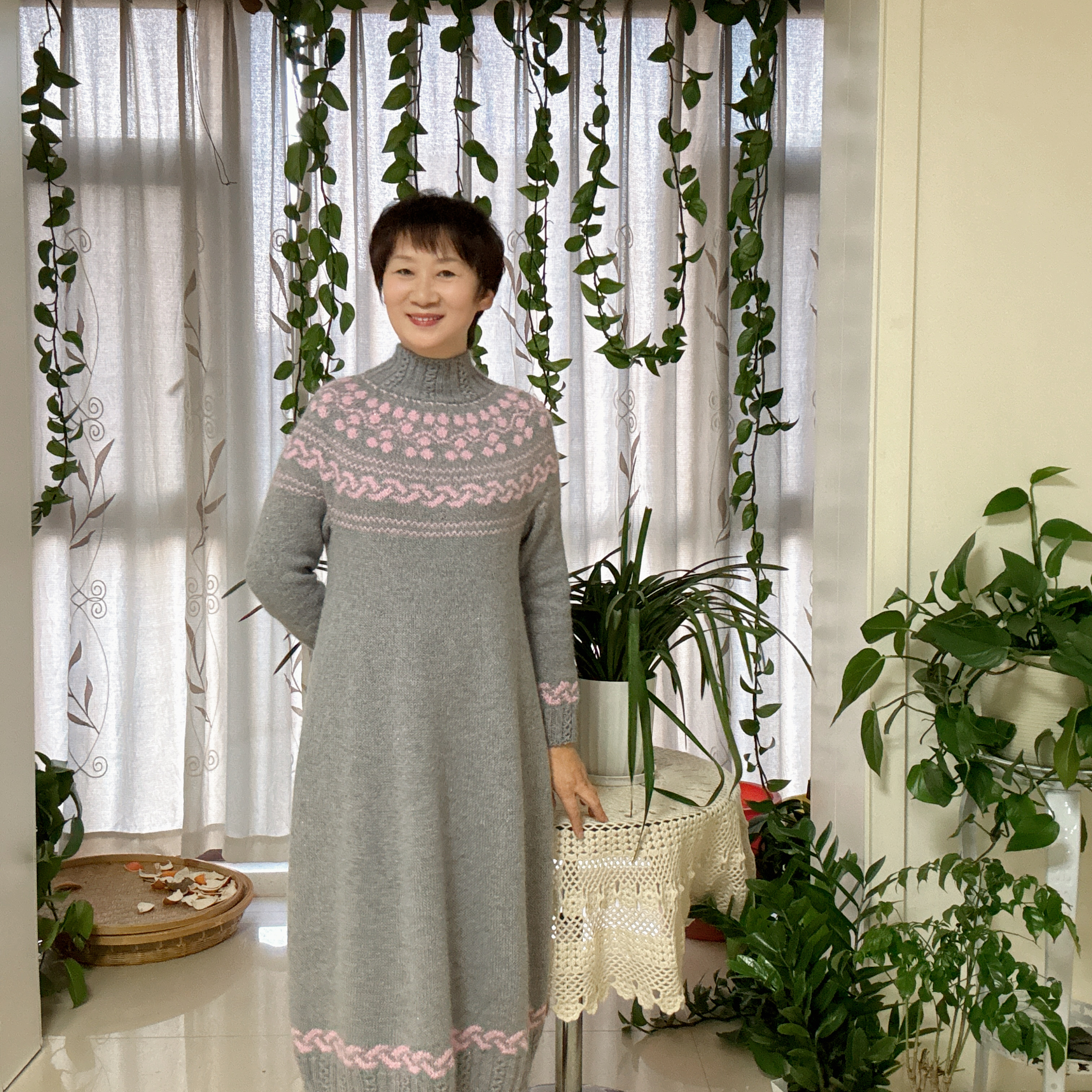 九色鹿花苞提花连衣裙材料包  100%羊毛+亮片马海 DIY手工编织