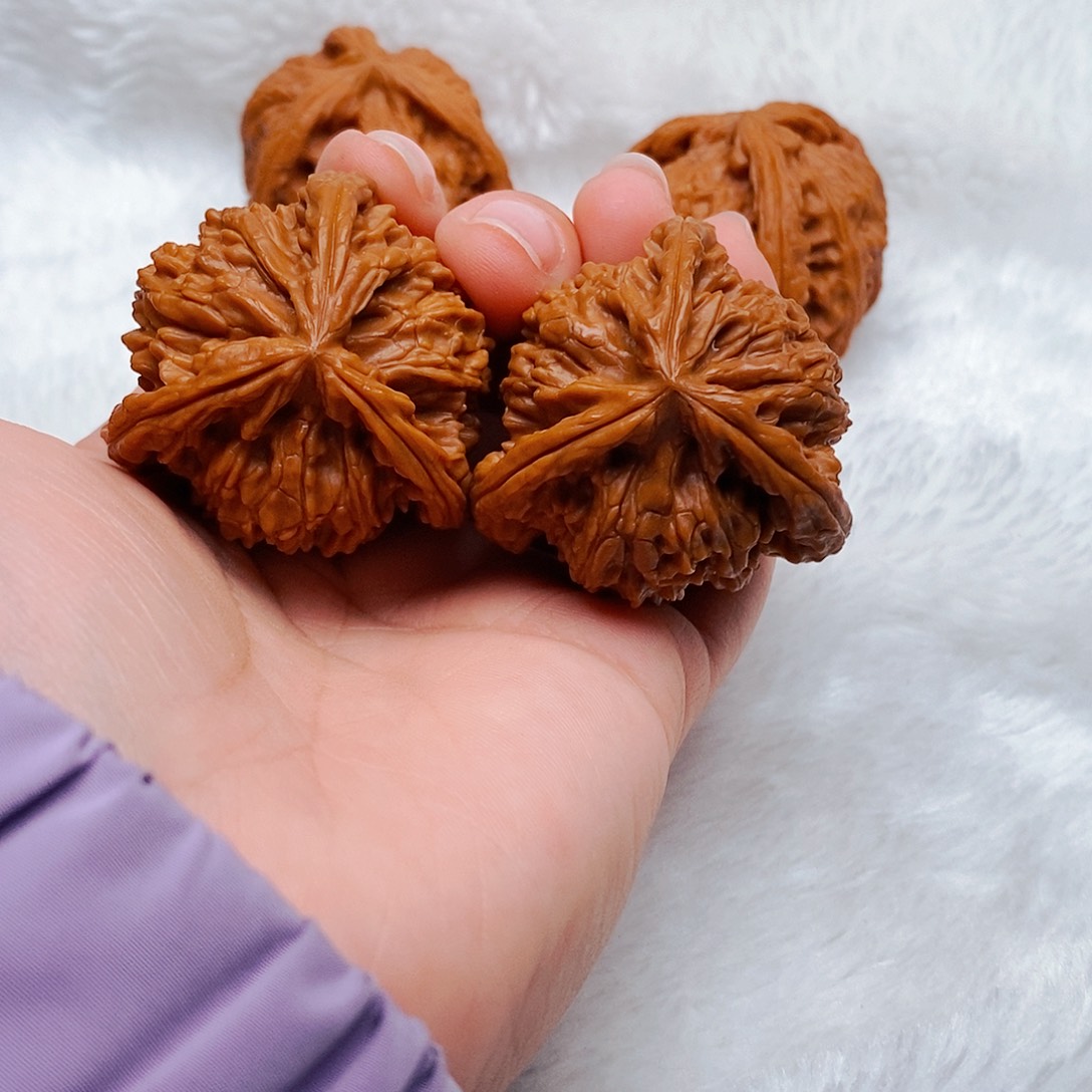 小***࿐吊坠文玩核桃三棱