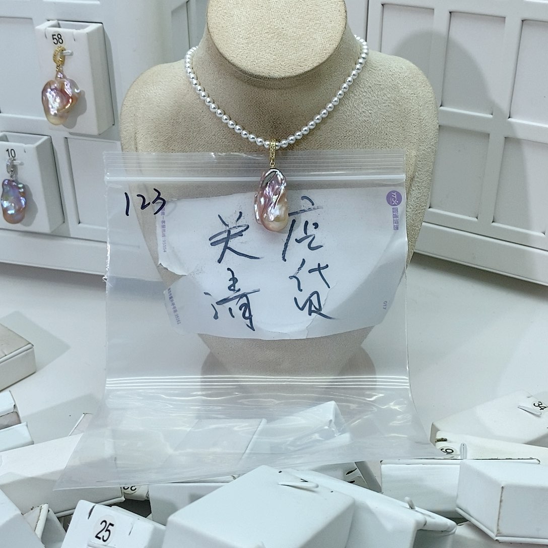 淡水珍珠颈饰合金