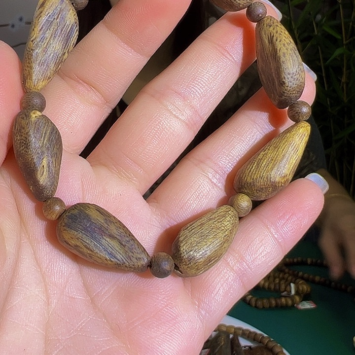 沉香手串宝*?九九沉树丁单圈多样发一白棋