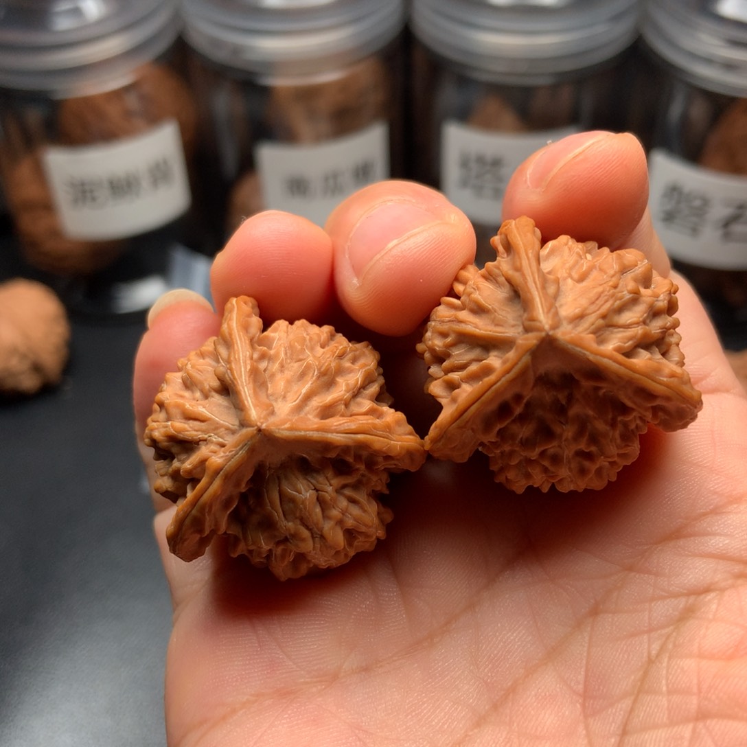 吊坠文玩核桃盘山三棱31.5