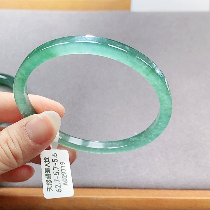 【闪购商品】翡翠手镯（圆镯）未镶嵌