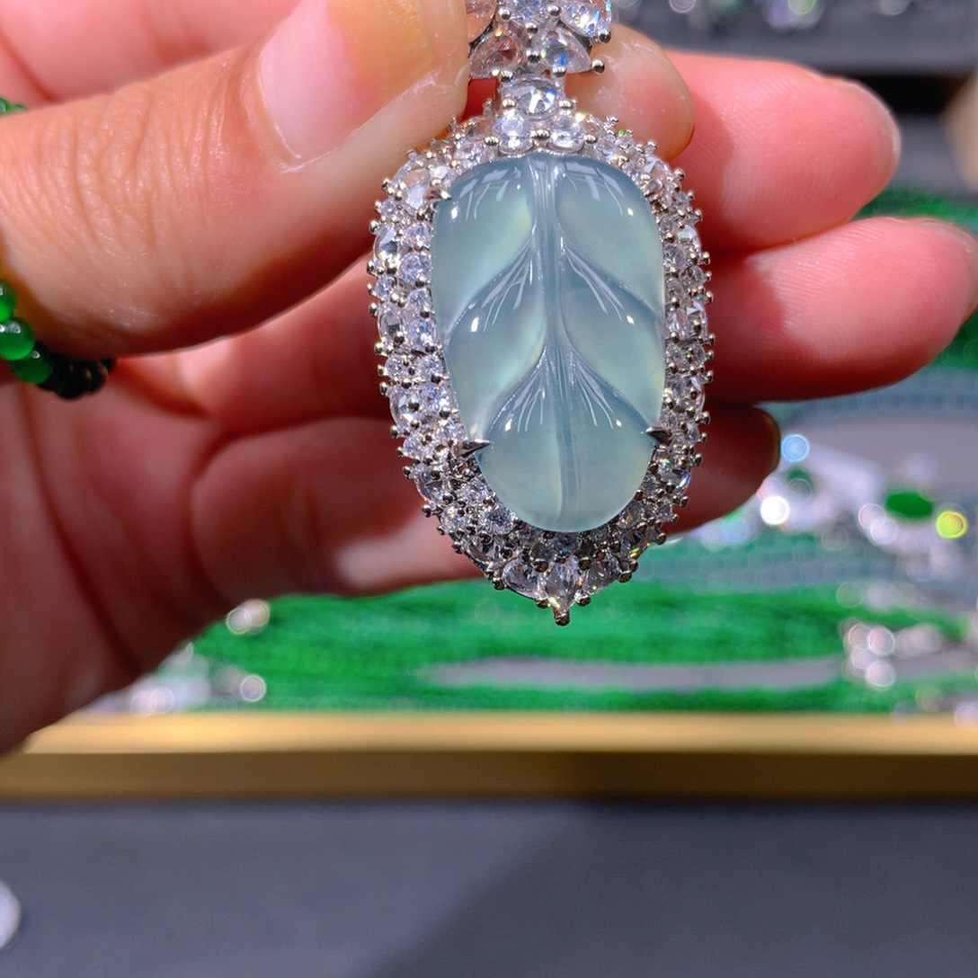 翡翠手链未镶嵌天然翡翠