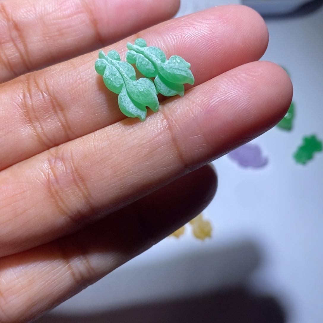 颈饰未镶嵌翡翠余*