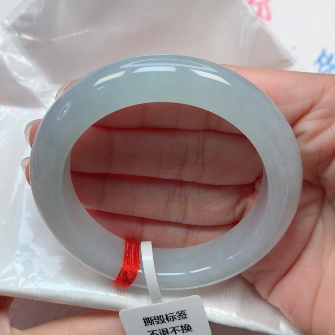 翡翠手镯未镶嵌53.4圈 无纹裂 厚装