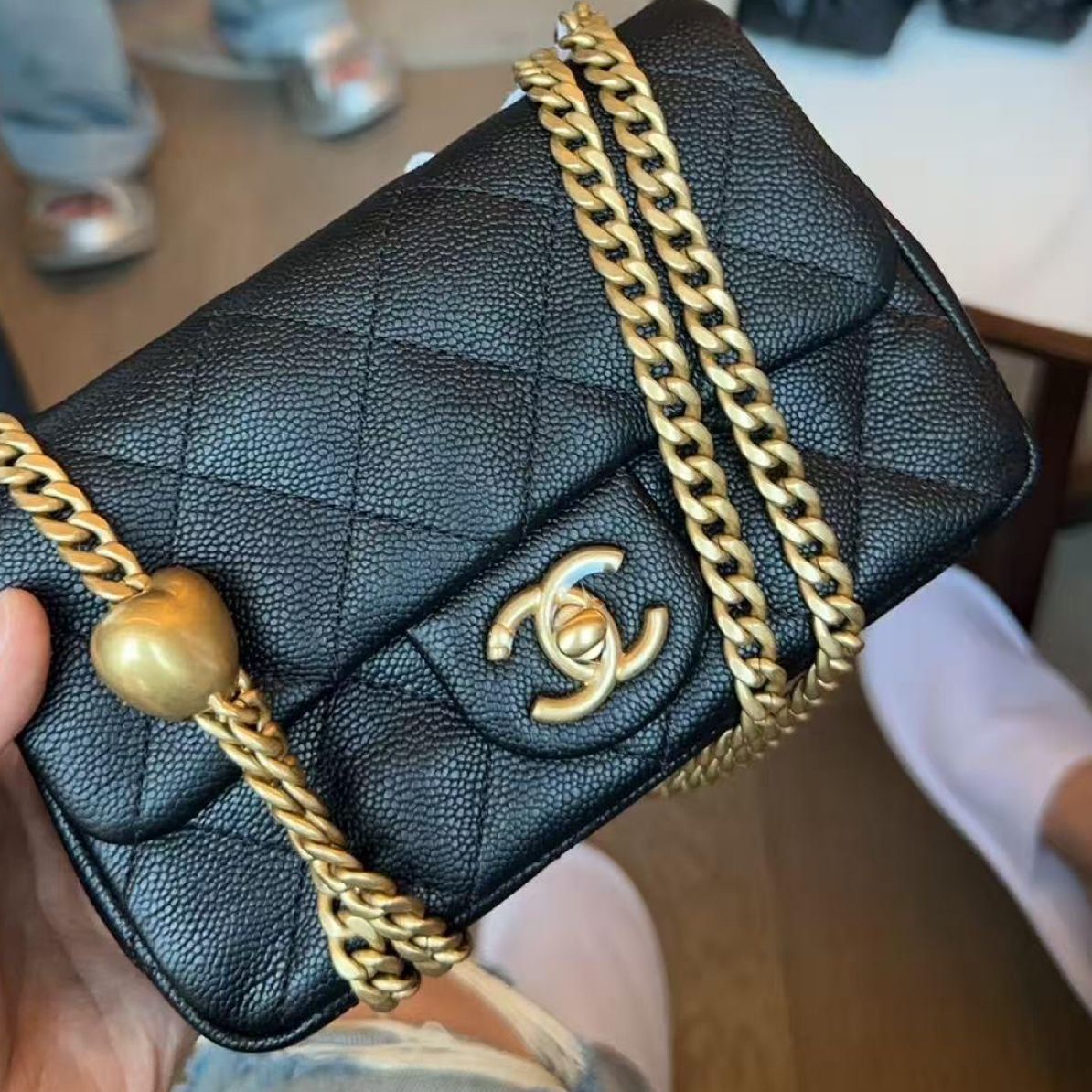 99新 Chanel/香奈儿 壹臻包展/黑金爱心金球大mini包57969313