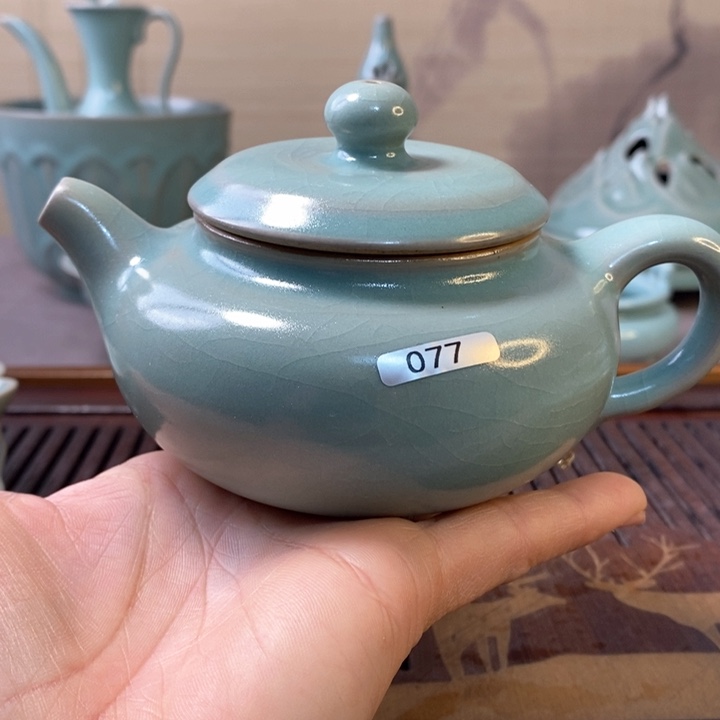 原产地汝瓷扁壶一一微