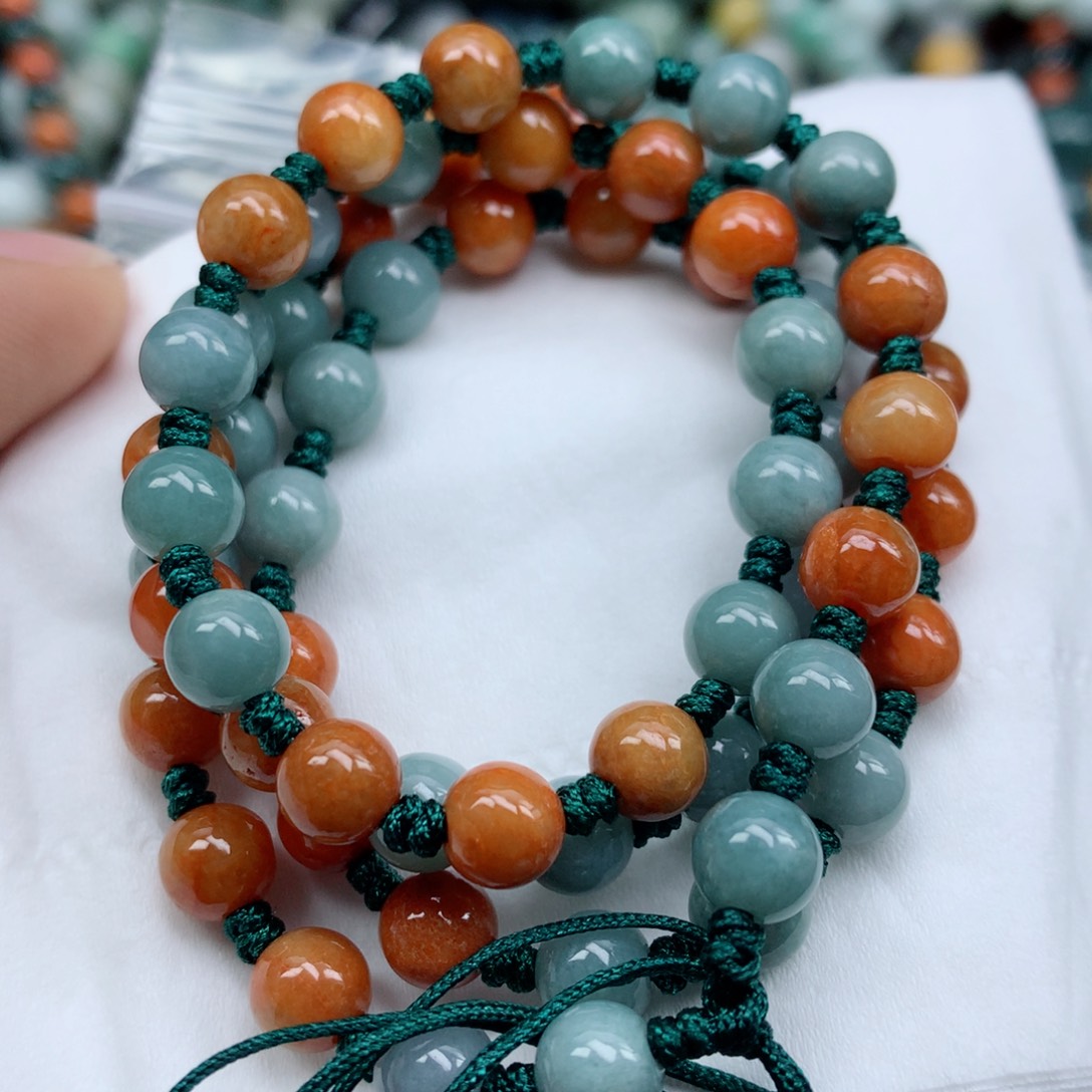 翡翠颈饰未镶嵌手串