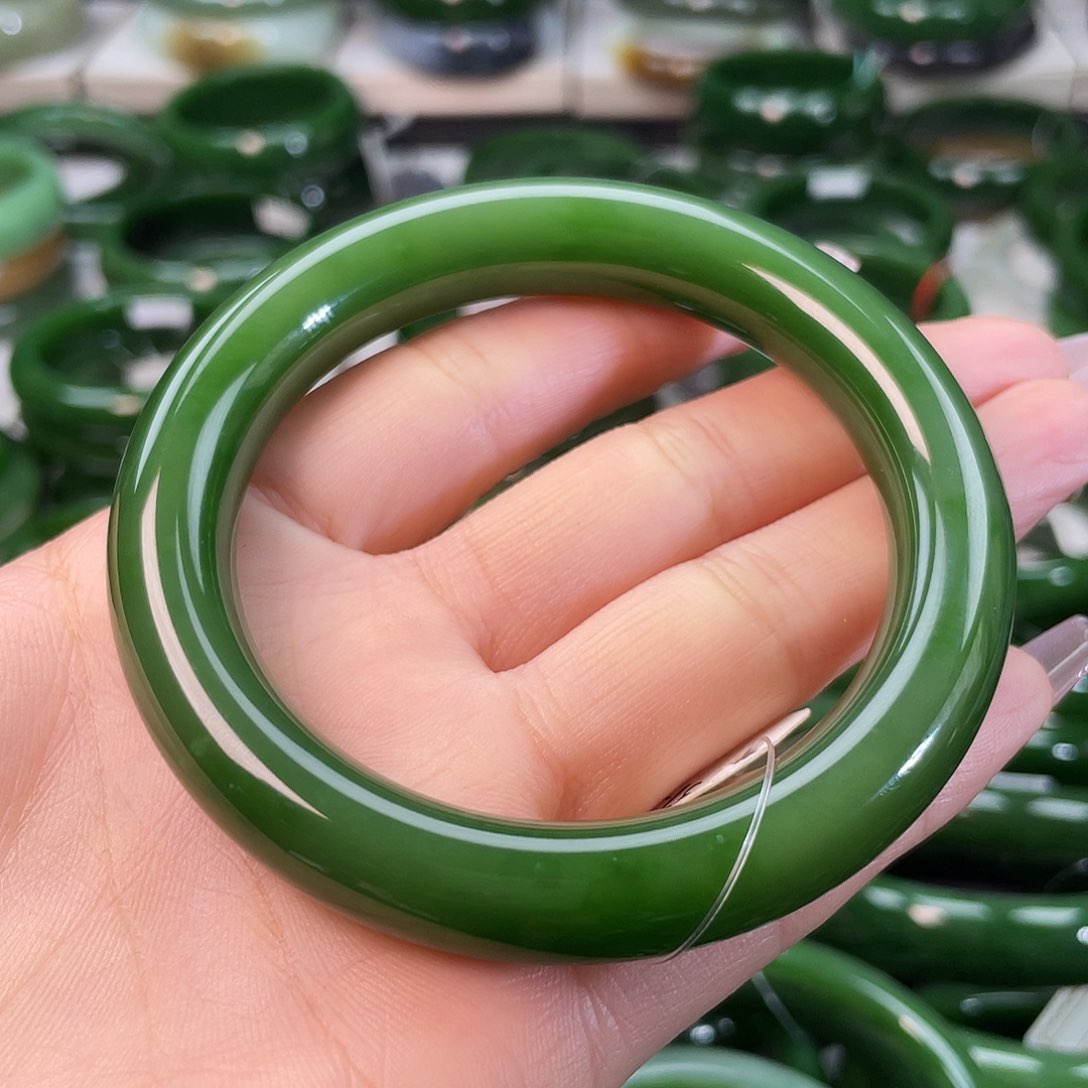 和田玉（碧玉）手镯未镶嵌