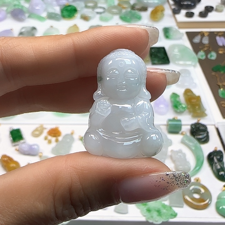 翡翠颈饰未镶嵌宝宝佛