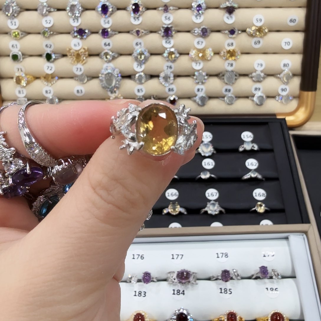 蛇纹石玉颈饰银S925镶嵌&****肤