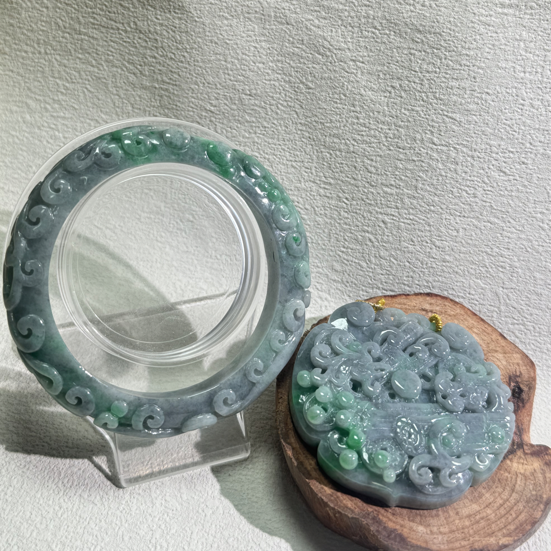 （57.1）精美翡翠漂绿古龙凤套镯精工雕刻