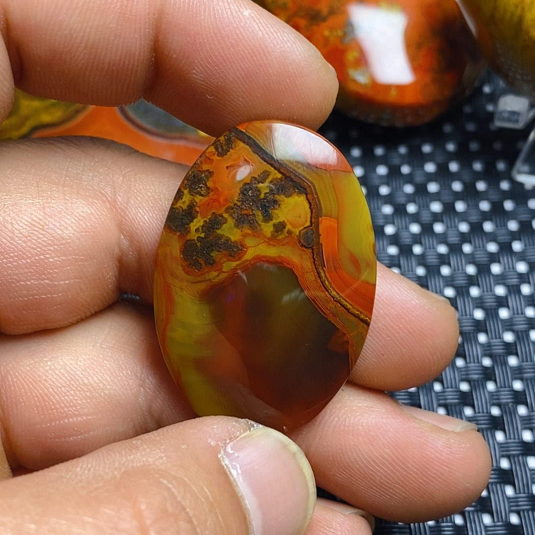 玛瑙/玉髓颈饰未镶嵌易*