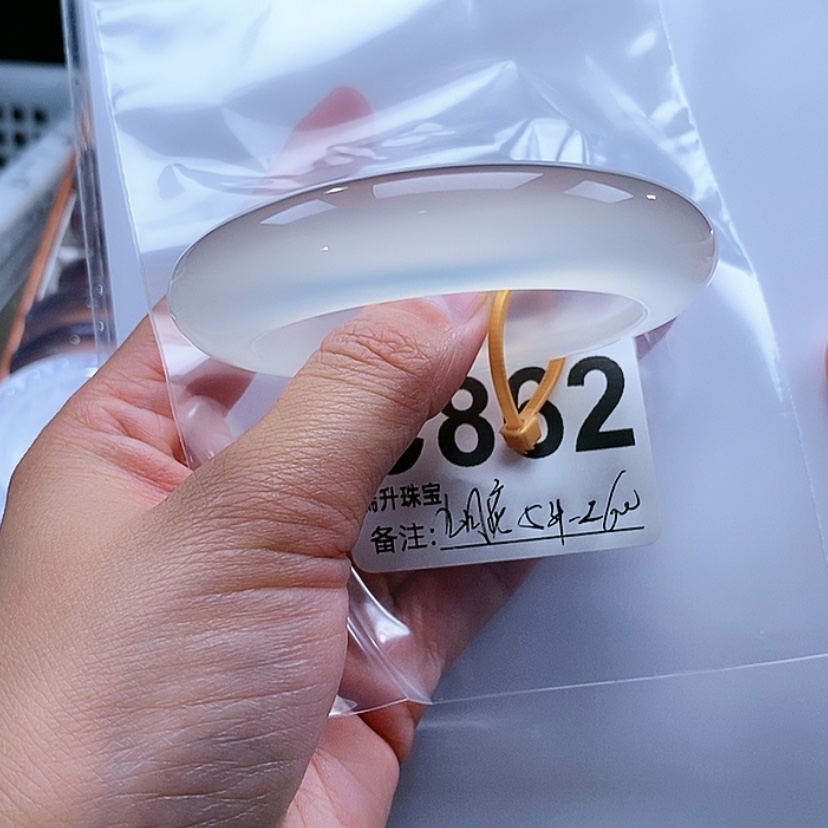 【闪购商品】手镯玛瑙/玉髓未镶嵌九**i