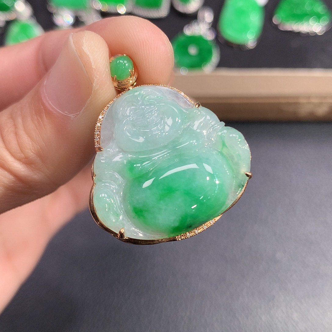 翡翠吊坠(赠链)18K金镶嵌