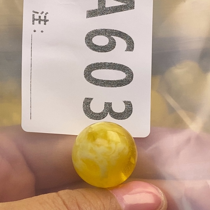 琥珀未镶嵌裸石微瑕冰片19