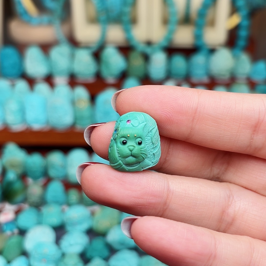 绿松石配饰未镶嵌